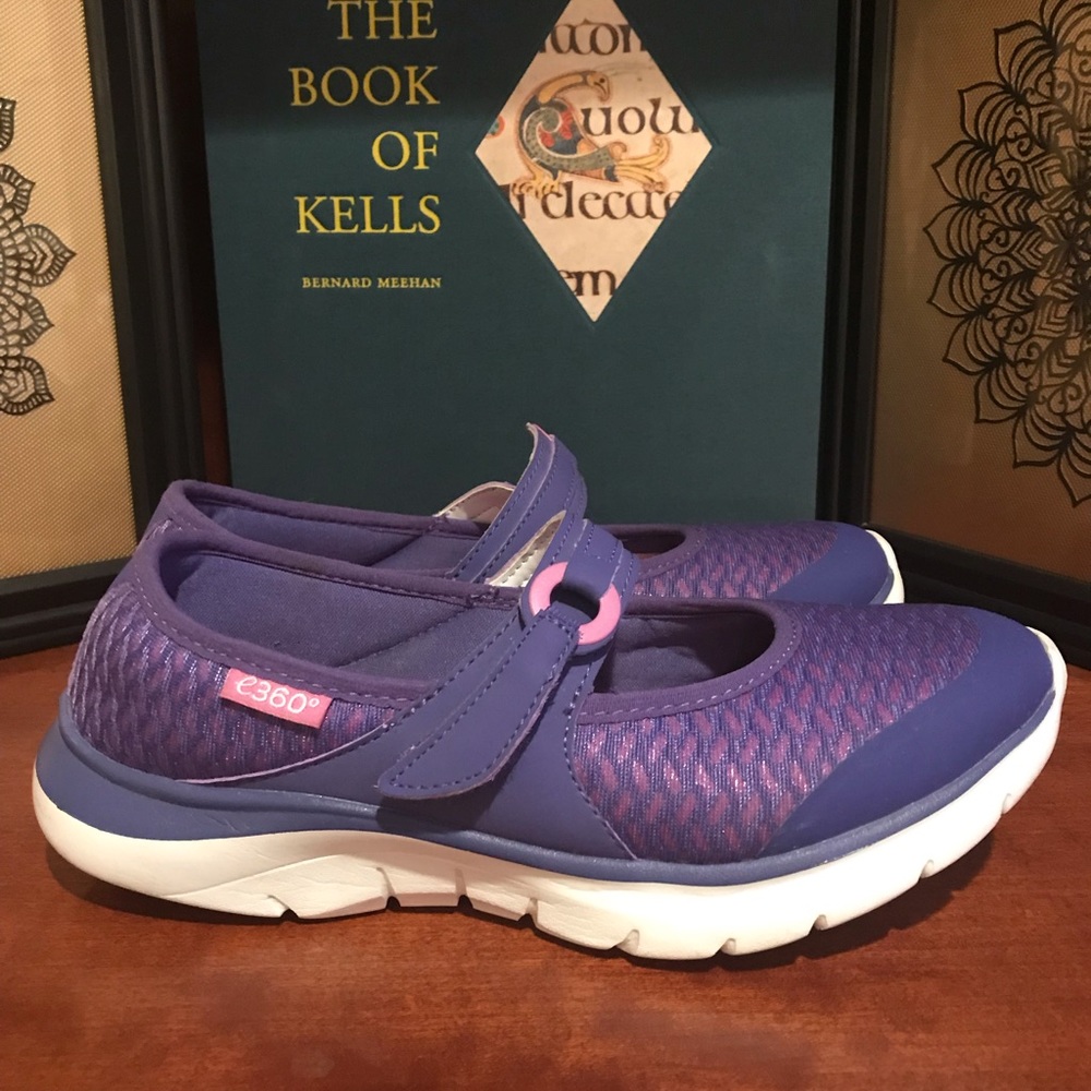 Super comfy Mary Jane sneakers